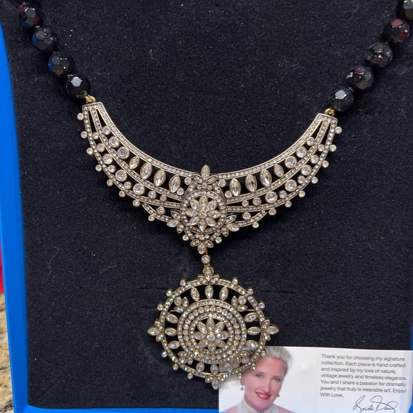 Heidi Daus Signature Collection Necklace with removable medallion brooch - Picture 1 of 4
